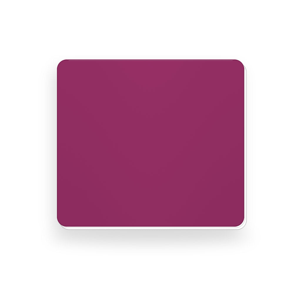 Ecuson negravat 5 × 5,6 cm, violet cu strat alb, pregătit pentru gravură laser.
